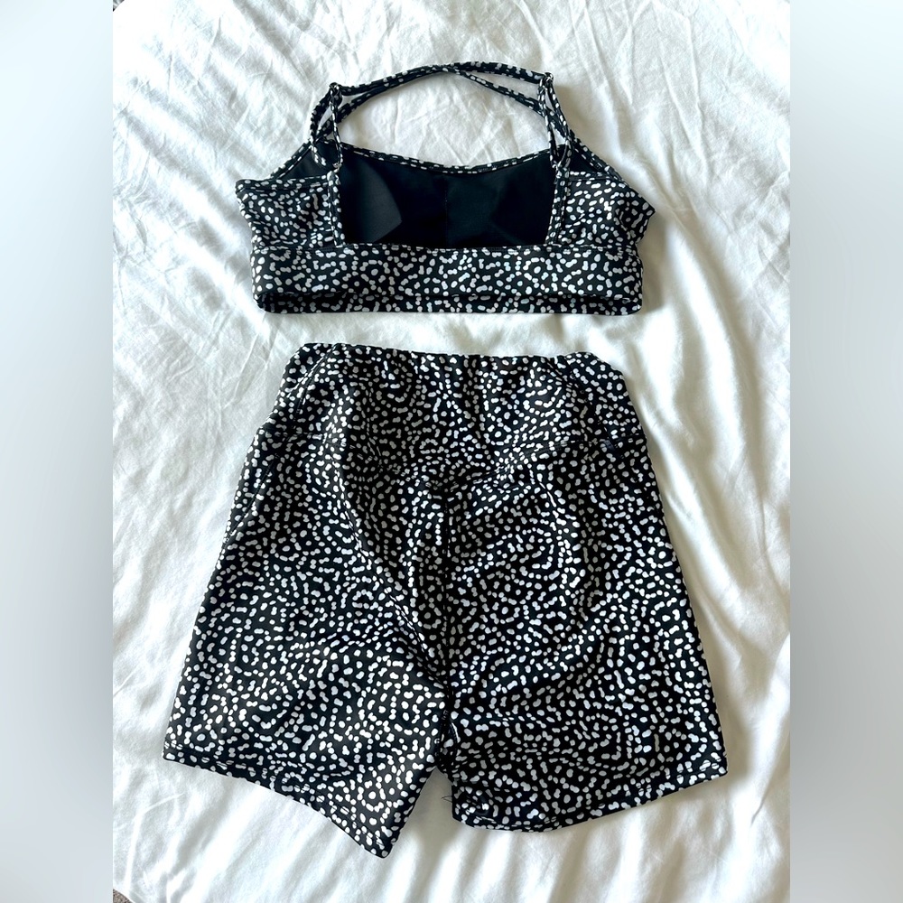 Workout Set! Never worn - Picture 3 of 4